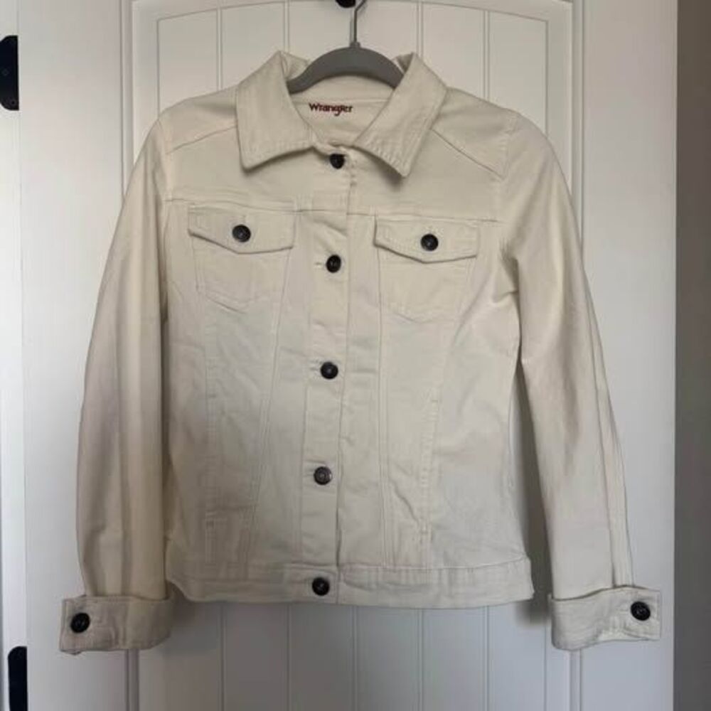 Authentic Wrangler Denim Jacket in off-white size SMALL